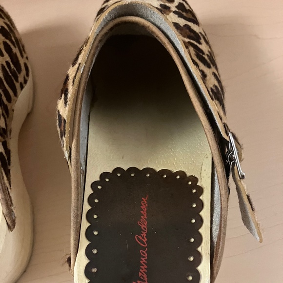Clogs - Hanna Andersson - Picture 6 of 9